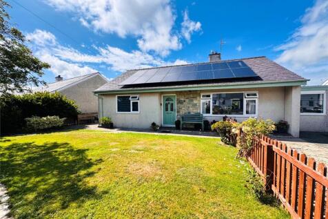 Pwllheli, LL53 - property photo