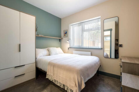 room 4.jpg