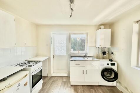 Broughton Road, Fulham, London photo 5