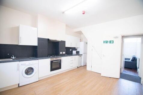 4-bed house on 12 Stalker Lees Road, Ecclesall , £416/mo