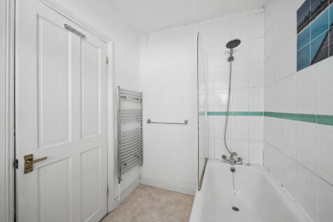 63 Longs Way, Wokingham, Berkshire RG40 1QW