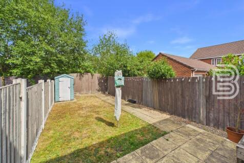 Rear Garden (2).jpg