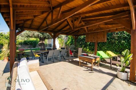 Spacious 5-Bedroom Family Villa in Ozankoy, Kyrenia, 10x4 Pool, Solar Panels &amp; Central Heating Infrastructure Image 9999 25