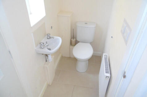 DOWNSTAIRS CLOAKROOM