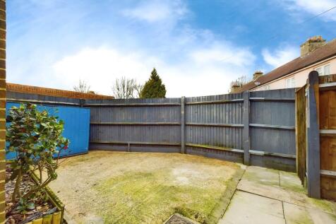 b23b0082-CAM01080...