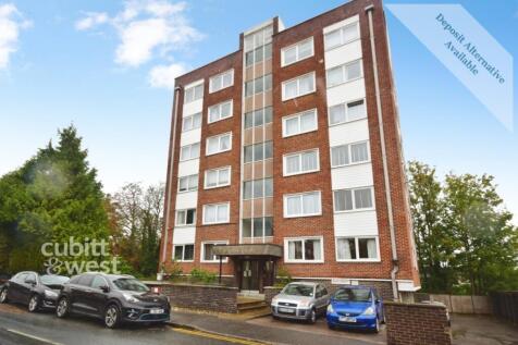Clarendon Road Wallington SM6 photo 3