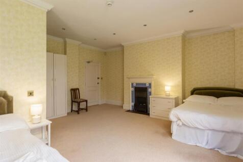Highcliffe Manor Bedroom 2-2.jpg