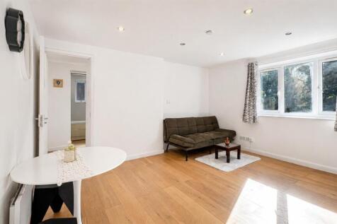 Jade Close, 1 bed For Sale By Barrain London Estat