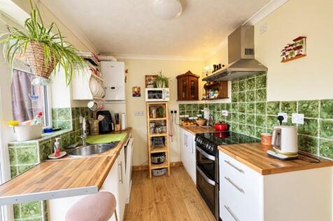 Severn Close - kitchen 1.1.jpeg