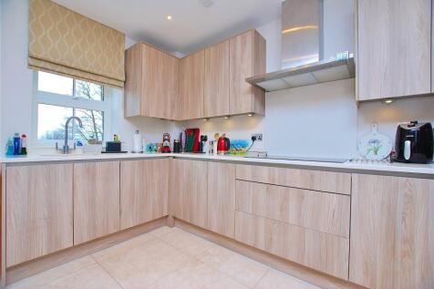 Albury Road, Guildford, Surrey, GU1 photo 2