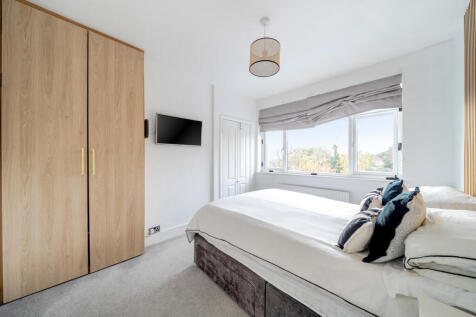 1376305-15-690b61...