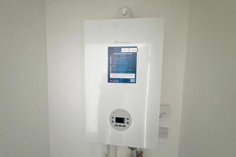 Gas combi boiler