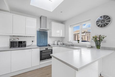 Staines-upon-thames[11], TW18 - property photo