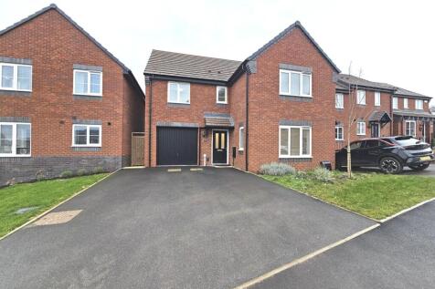 4 Bedroom Detached House