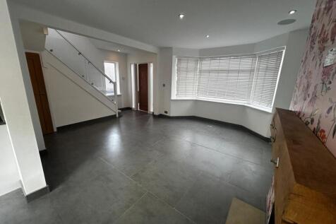 West Avenue, New Moston, Manchester photo 5