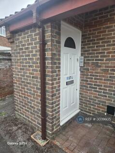 Blackthorn Drive, Gosport, PO12 photo 2