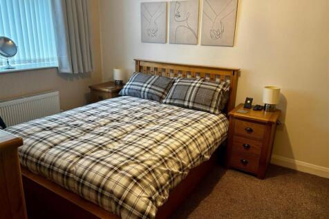7 Cysgod y Castell bedroom.jpg