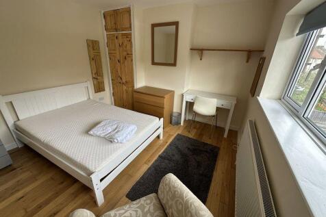 Valentia Road photo 4