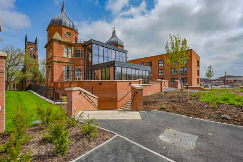1-bed flat on Dalton House, £850/mo