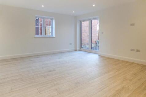 Flat 1 Lounge.jpg