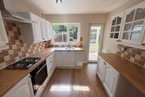 Farm Road, Rudheath, CW9 photo 2