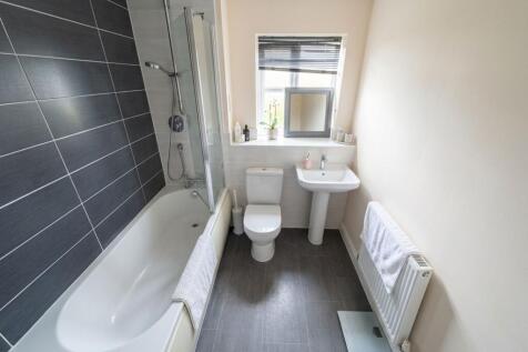 Gwendolyn Drive, Bourne House, CV3 photo 5