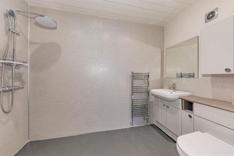 7 Millburn Gardens Dundee-17.JPG