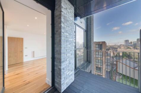 Sovereign Tower, Canning Town photo 4