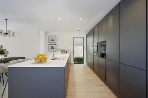 P13 Kitchen Close Up.jpg