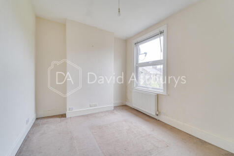 Palmerston Road, Wood Green, London photo 4