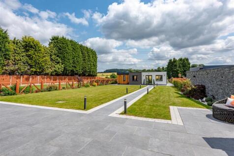 Meadow View, Mile Flat-External (10).jpg