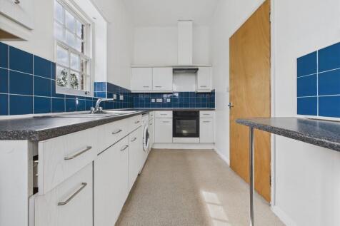Manvers Court, Nightingale Close photo 3