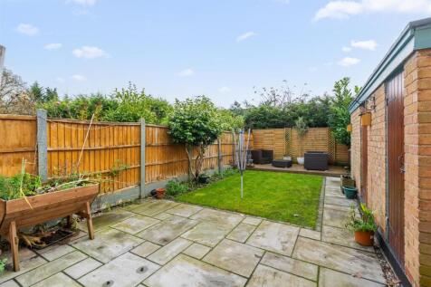 21, Ratcliffe Road, Solihull, B91 2JA DML1439_13.j