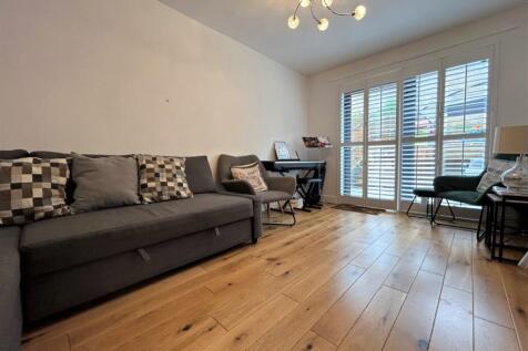 Lounge bluebell