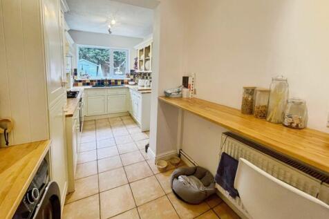 Kitchen/Utility Room