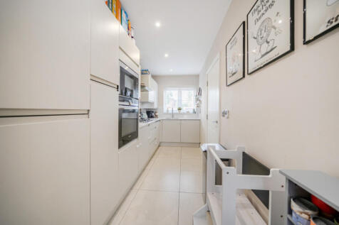 1356556-4-68cc390...