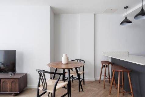 Flat 7, Waterson Street, London photo 4