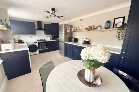 Priors Hill Lane, Bursledon, Southampton, SO31 photo 4