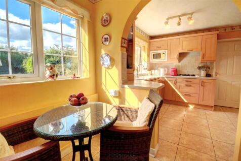 Kitchen 3.jpg