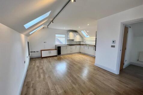 Kitchen 2.jpg