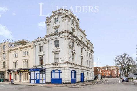 2-bed flat on Canute Castle, 2 Royal Crescent Road, Southampton, SO14, £1,150/mo
