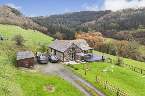 Accommodation Comprises;