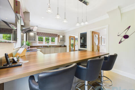 CAM04024G0-PR0030-STILL012