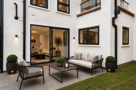 Flat 2 - Patio.png