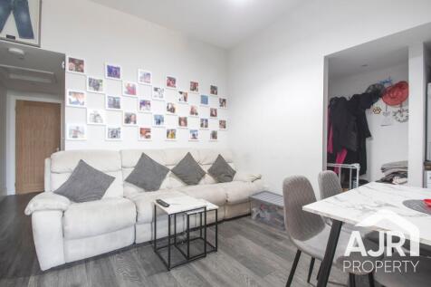 Lingfield Crescent, London, SE9 photo 3