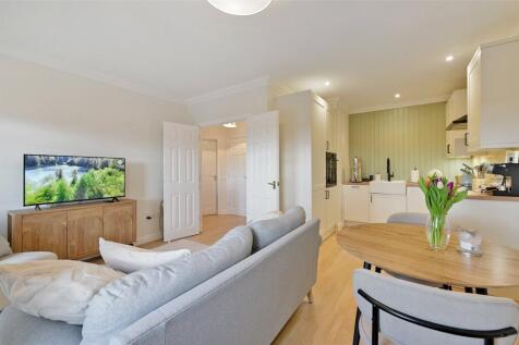 St. Leonards Road, Windsor, Berkshire, SL4 photo 4