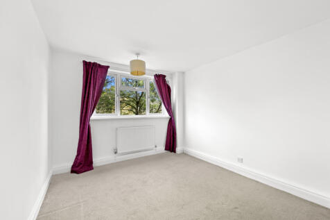 Marlescroft Way, Loughton, Essex, IG10 photo 3