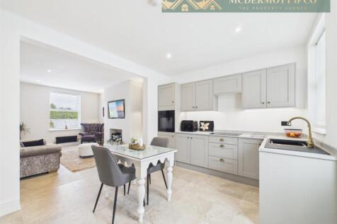 Dining/Kitchen