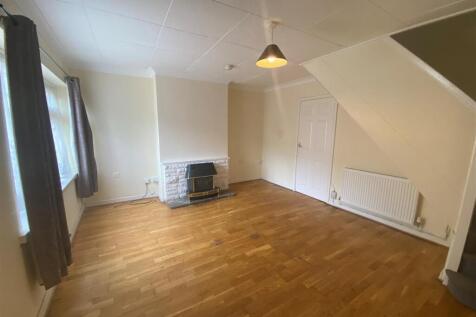 7 Heol y Nant - living room 2.jpg