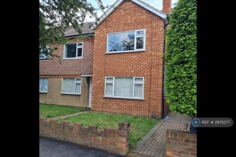 Two Bedroom Upstairs Masionette
